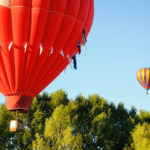 Viete, ako prebieha zážitkový let balónom?